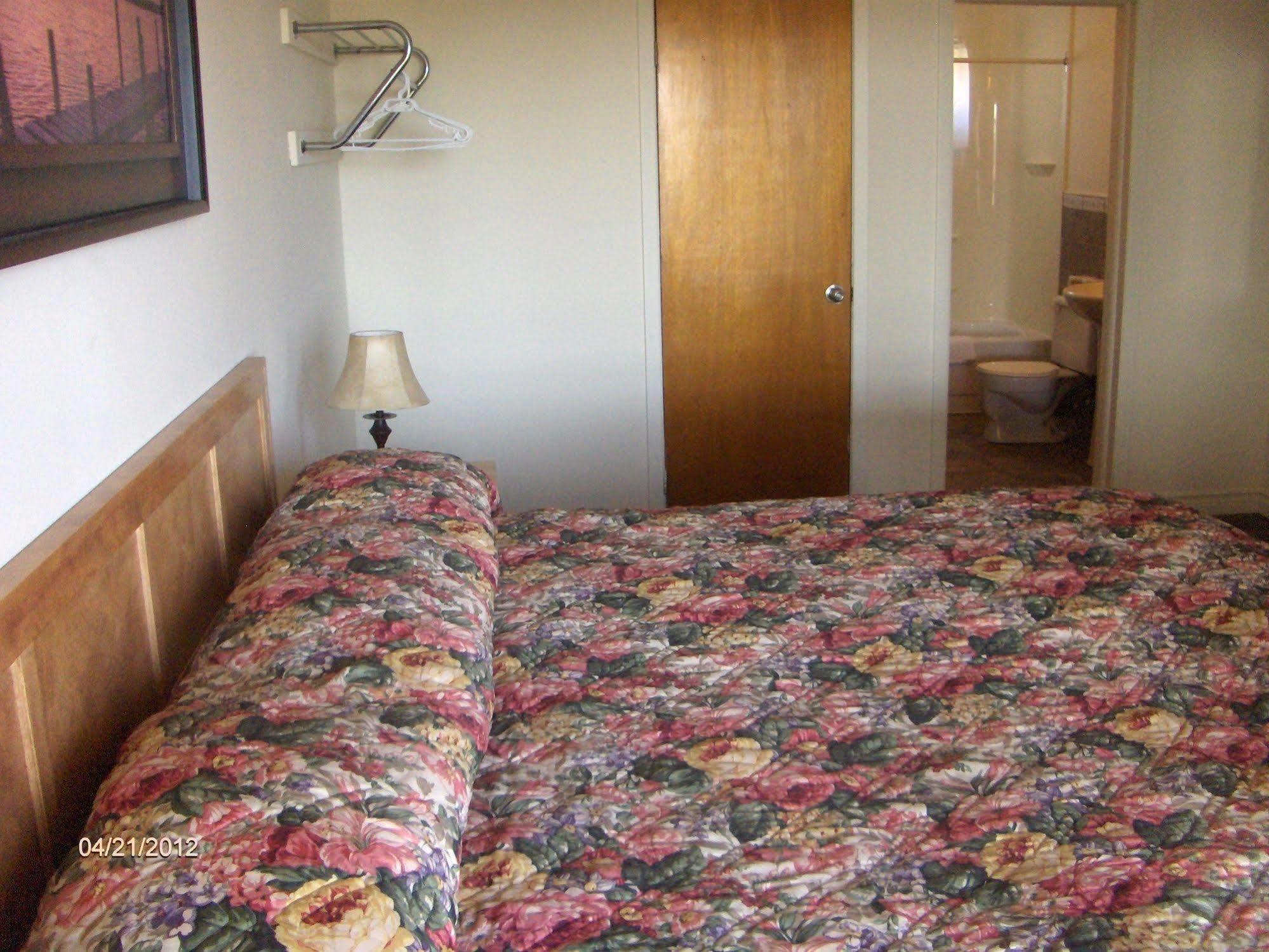 Anchor Motel And Suites Bedeque エクステリア 写真